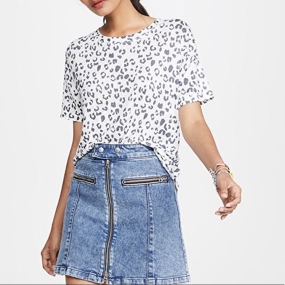 Rails Cara Snow Leopard Linen Blend Tee - Picture 2 of 10